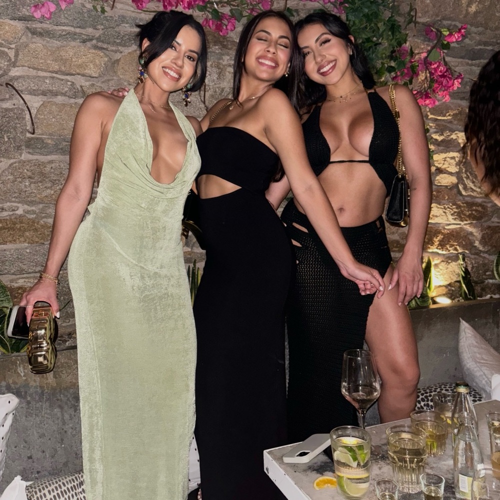 Fashion nova look my way crochet set